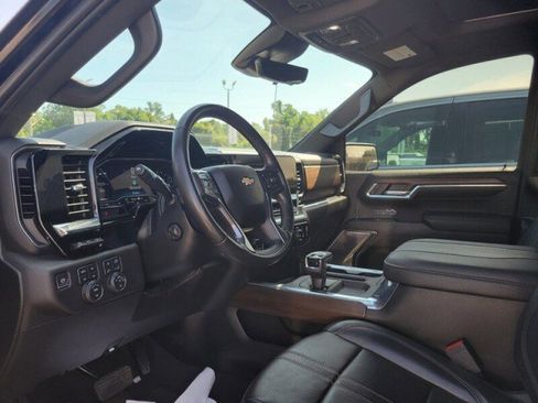 Used 2023 Chevrolet Silverado 1500 High Country w/ Technology Package AWD/4WD image 11