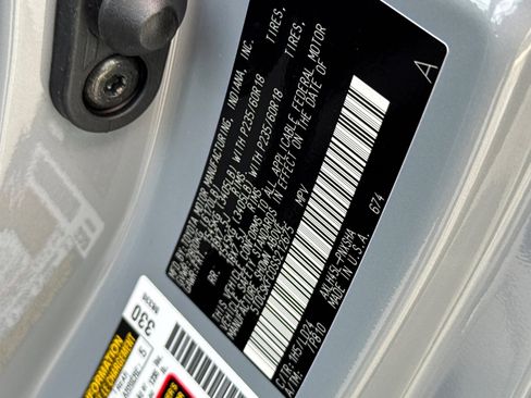 Certified 2025 Toyota Sienna XSE image 38