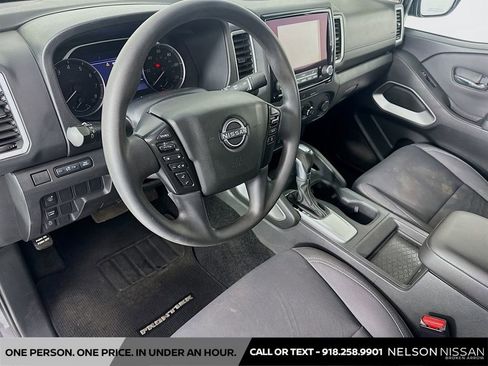 Used 2024 Nissan Frontier SV w/ Technology Package RWD image 9