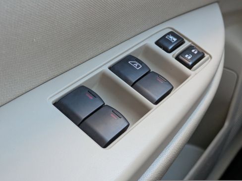 Used 2012 Subaru Outback 2.5i Premium image 22