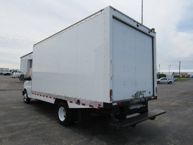 Used 2024 Chevrolet Express 3500 w/ Power Convenience Package RWD image 5