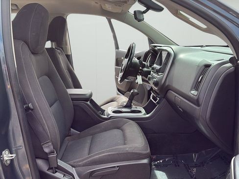 Used 2015 Chevrolet Colorado LT AWD/4WD image 14
