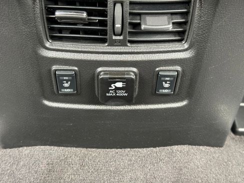 Used 2016 Nissan Titan Platinum Reserve image 33