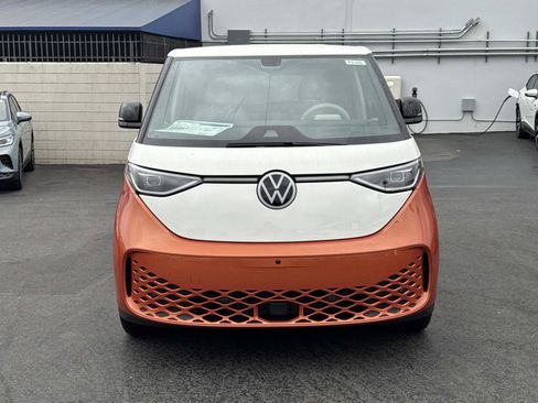 New 2025 Volkswagen ID. Buzz Pro S Plus image 2