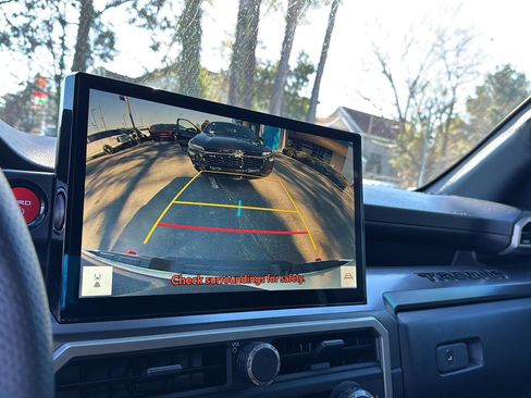 Used 2025 Toyota Tacoma TRD Off-Road image 21