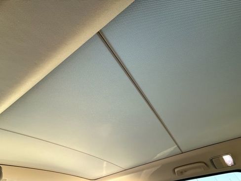 Used 2020 Land Rover Range Rover Sport SE image 17