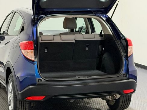 Used 2017 Honda HR-V LX image 12