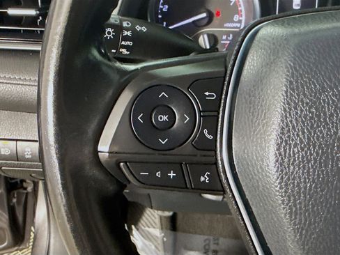 Used 2020 Toyota Camry SE image 14