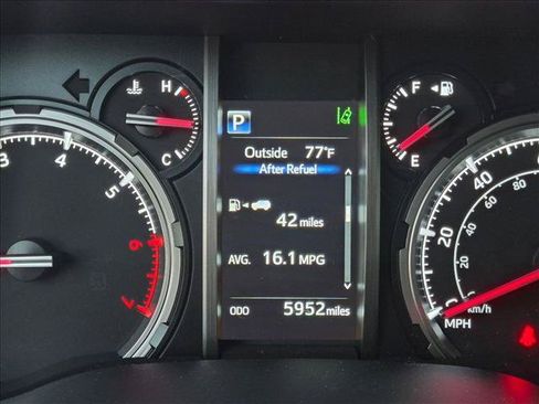 Certified 2023 Toyota 4Runner TRD Off-Road Premium w/ Moonroof Package AWD/4WD image 18
