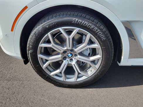 Used 2023 BMW X7 xDrive40i AWD/4WD image 6
