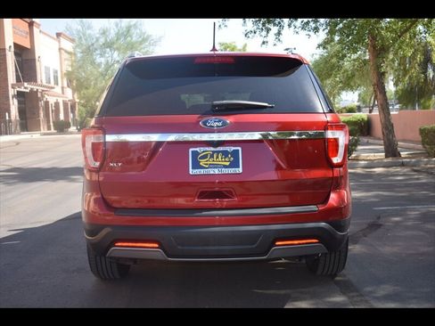 Used 2019 Ford Explorer XLT w/ Equipment Group 202A FWD image 9
