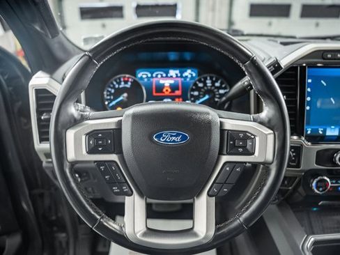 Used 2022 Ford F350 Platinum w/ Tremor Off-Road Package image 38