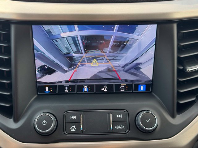 Certified 2023 GMC Acadia Denali w/ Denali Ultimate Package AWD/4WD image 4
