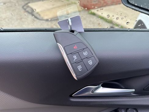 New 2026 Chevrolet Equinox LT w/ Convenience Package II FWD image 13