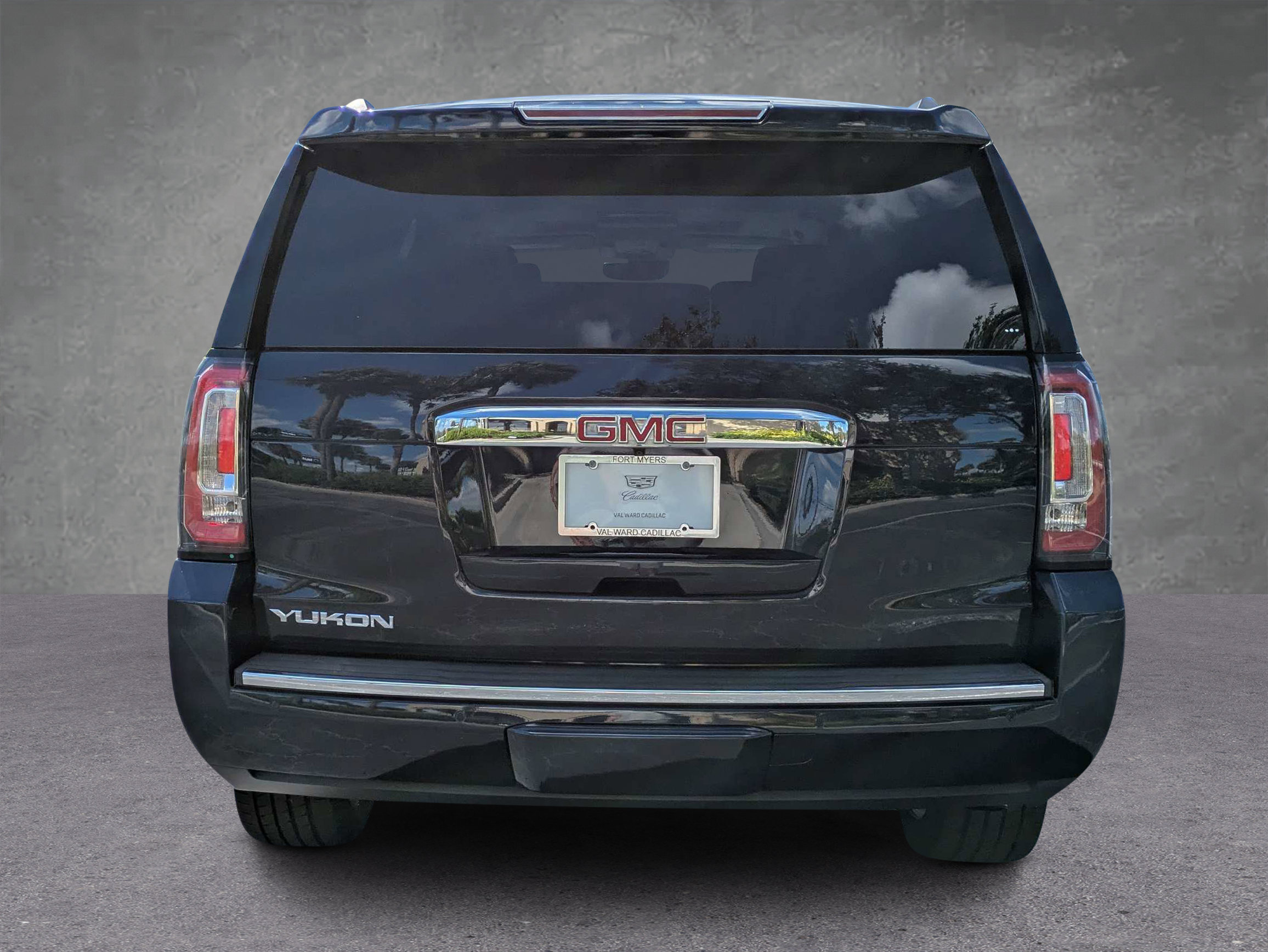 Used 2020 GMC Yukon Denali w/ Denali Ultimate Package RWD image 3