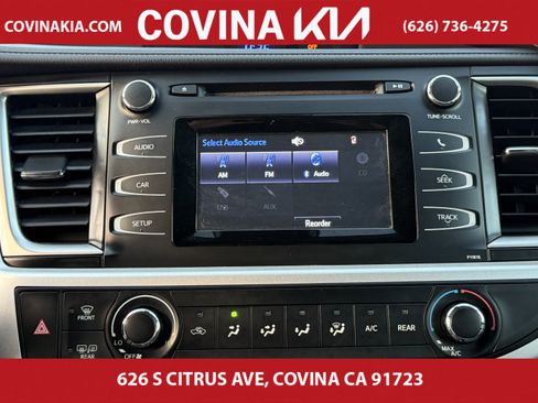 Used 2019 Toyota Highlander LE image 21