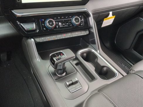 New 2026 GMC Sierra 1500 Denali w/ Technology Package AWD/4WD image 19
