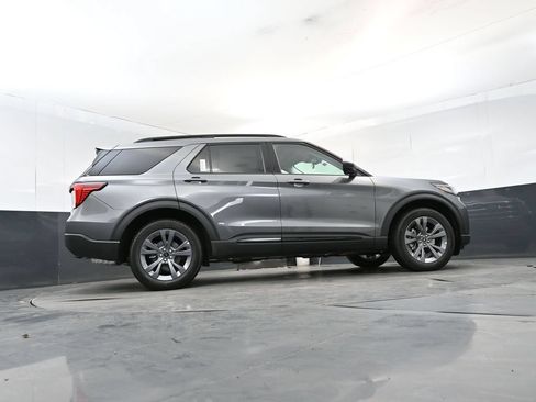 New 2026 Ford Explorer Active w/ Active Comfort Package AWD/4WD image 17