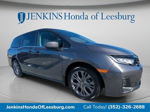 New 2026 Honda Odyssey Touring image 2