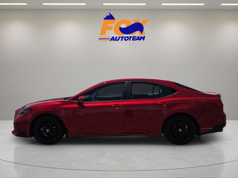 New 2026 Toyota Camry SE FWD image 2