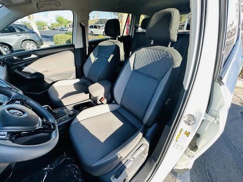 Used 2019 Volkswagen Tiguan S image 11