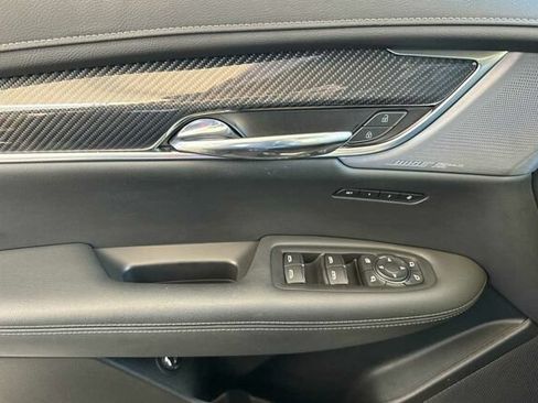 Certified 2024 Cadillac XT6 Sport w/ Technology Package AWD/4WD image 11
