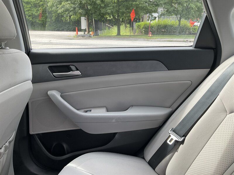 Used 2018 Hyundai Sonata SEL FWD image 16