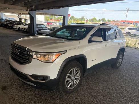 Used 2018 GMC Acadia SLE FWD image 2