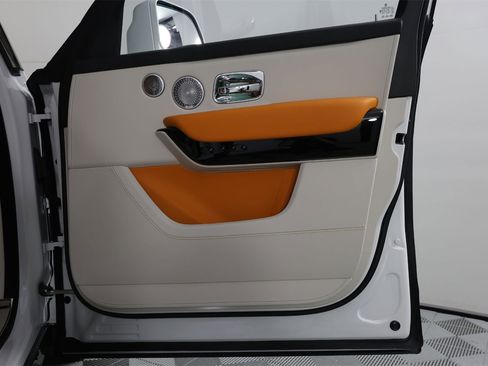 New 2026 Rolls-Royce Cullinan image 23