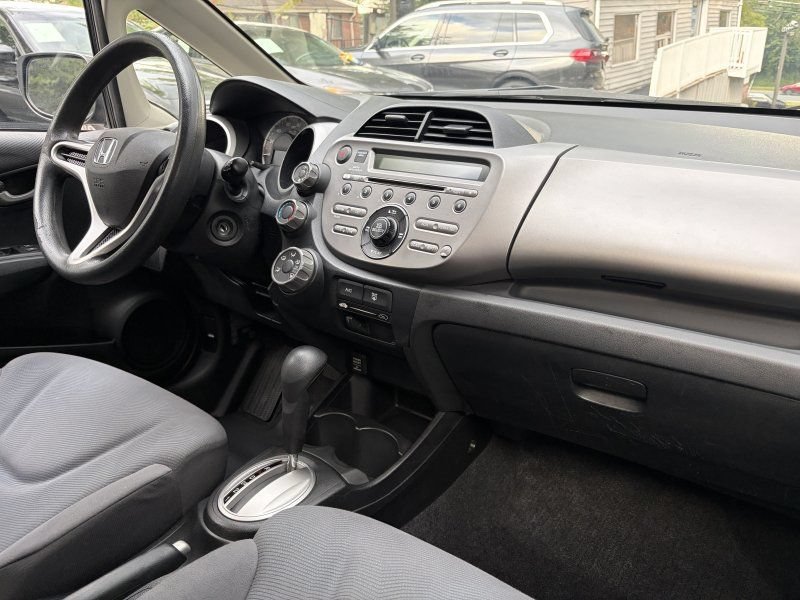 Used 2013 Honda Fit image 12