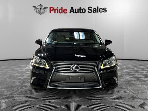 Used 2014 Lexus LS 460 AWD w/ Comfort Package image 2