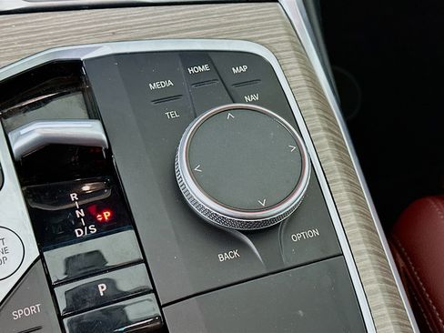 Used 2025 BMW 330i Sedan image 26