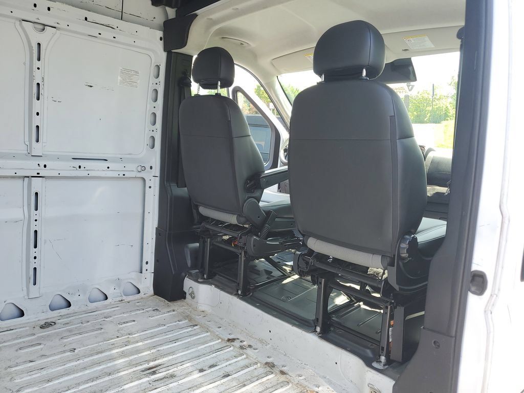 Used 2023 RAM ProMaster 2500 FWD image 10