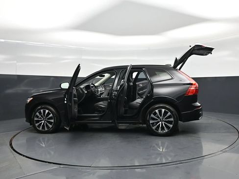 Used 2025 Volvo XC60 B5 Plus AWD/4WD image 35