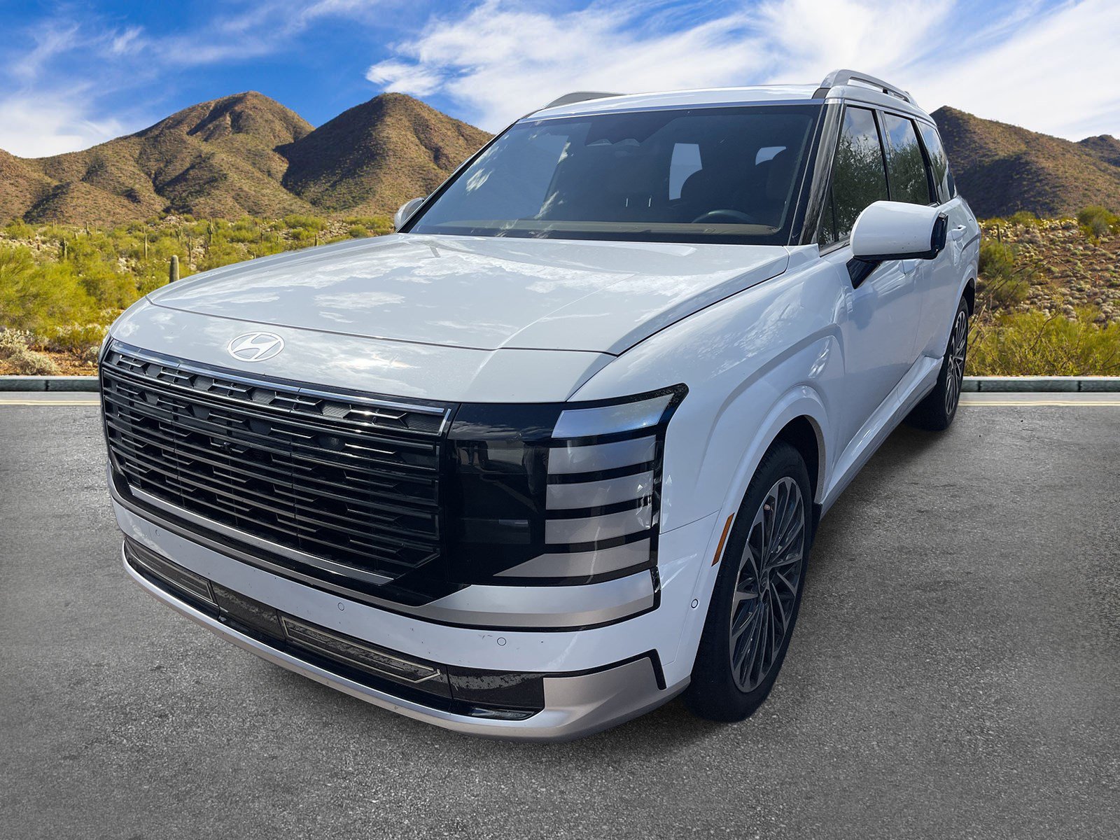 Used 2026 Hyundai Palisade Calligraphy FWD image 2