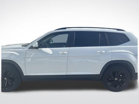 Used 2023 Volkswagen Atlas SE w/ Black Wheel Package FWD image 4