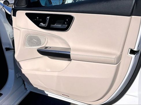 Used 2024 Mercedes-Benz C 300 4MATIC Sedan image 31