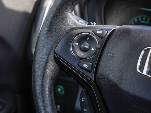 Used 2019 Honda HR-V EX image 16