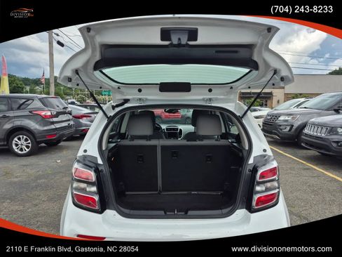 Used 2020 Chevrolet Sonic LT FWD image 5