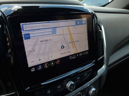 Used 2023 Chevrolet Traverse RS image 21