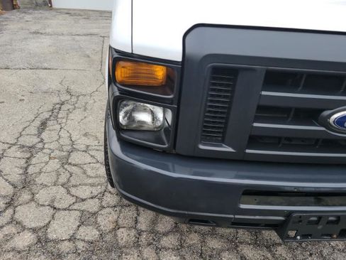 Used 2014 Ford E-350 and Econoline 350 Super Duty w/ Power Group image 15
