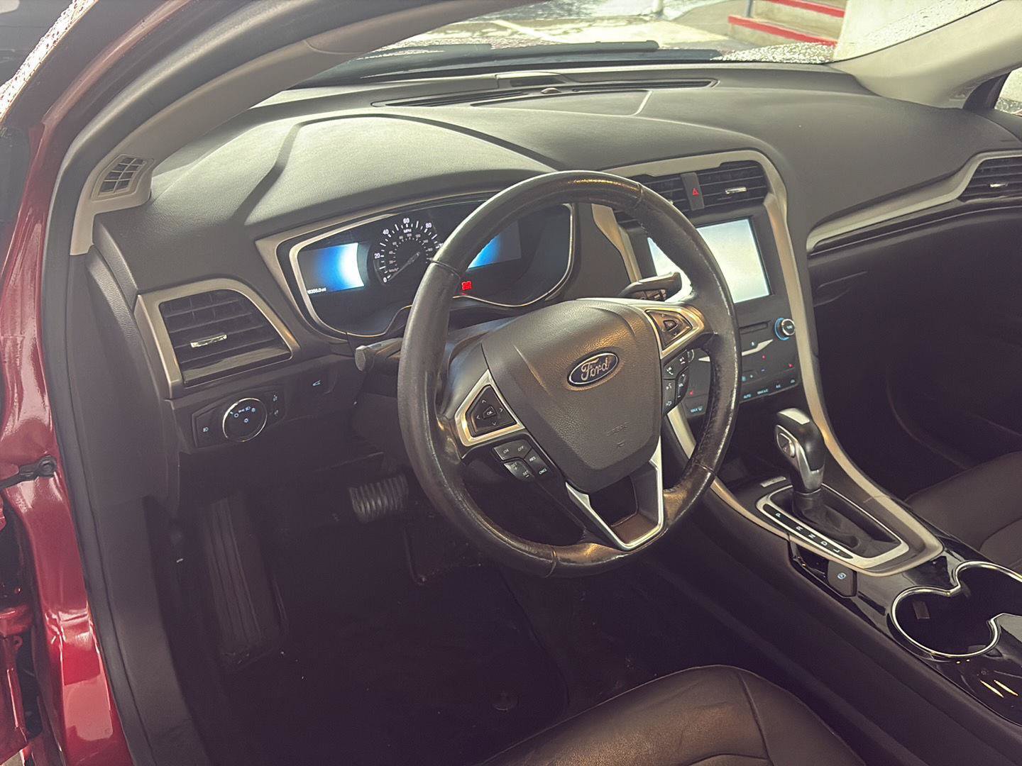 Used 2014 Ford Fusion SE w/ Equipment Group 502A FWD image 8