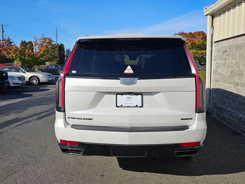 Certified 2023 Cadillac Escalade ESV Sport Platinum w/ LPO, ONYX Package image 6