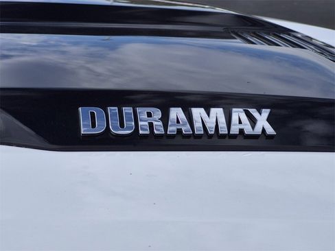 Used 2024 Chevrolet Silverado 1500 ZR2 w/ Technology Package image 12