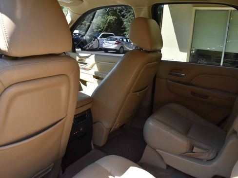 Used 2011 Cadillac Escalade Premium AWD/4WD image 77
