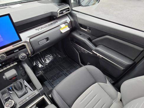 New 2026 Toyota Tacoma TRD Off-Road image 18