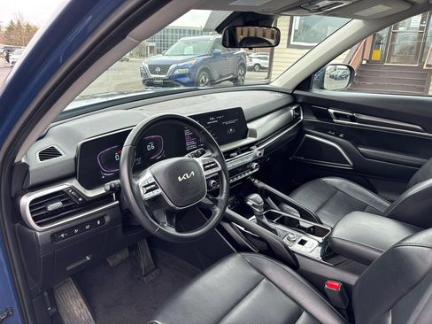 Used 2025 Kia Telluride S image 13