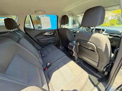 Used 2024 GMC Terrain SLE AWD/4WD image 35