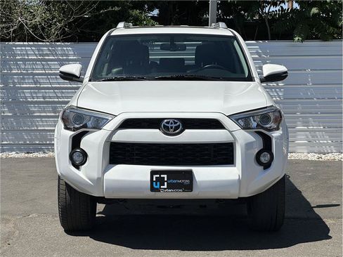 Used 2017 Toyota 4Runner SR5 Premium AWD/4WD image 7