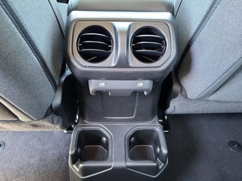 New 2025 Jeep Gladiator Willys image 30